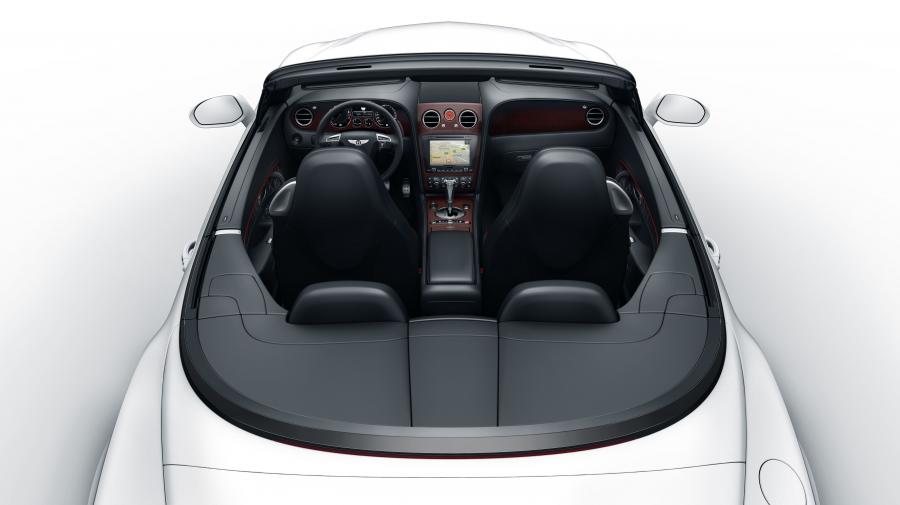 Интерьер Bentley Continental SuperSports ISR Mulliner Package Convertible 2011 года  (фото 7 из 11)
